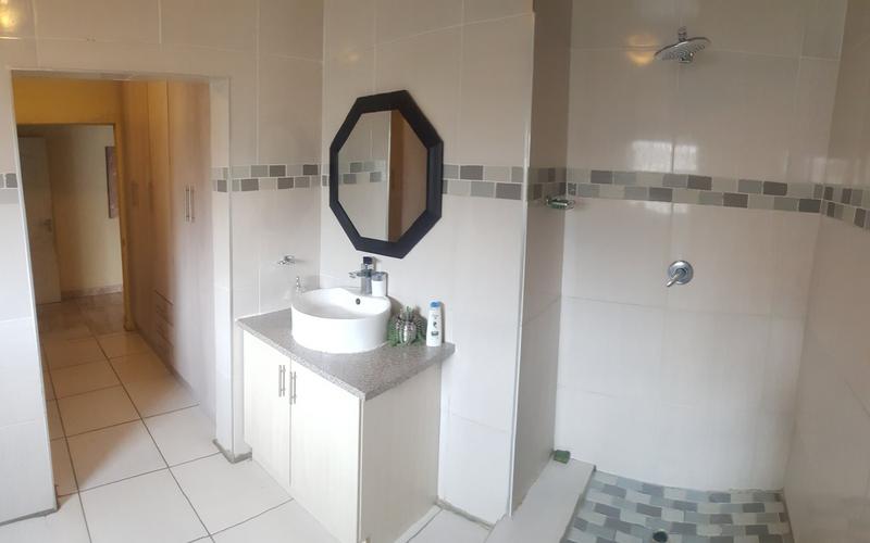 3 Bedroom Property for Sale in Kirkney Gauteng