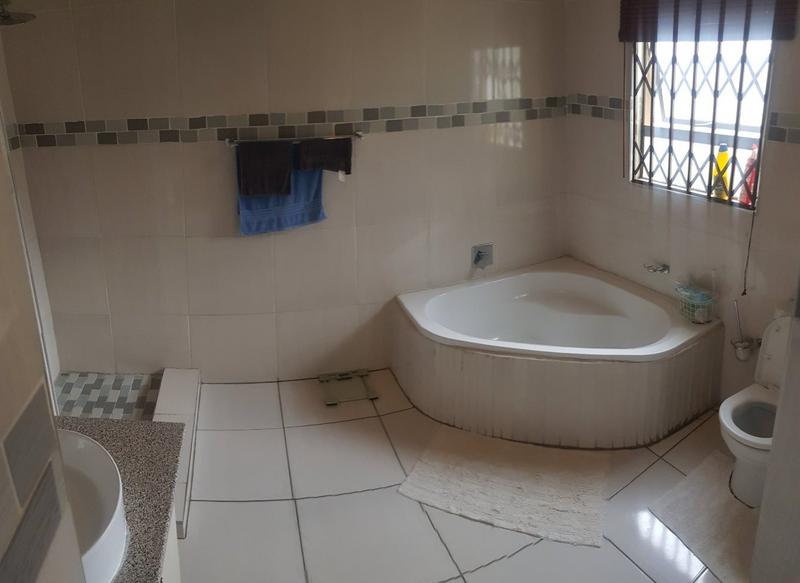 3 Bedroom Property for Sale in Kirkney Gauteng