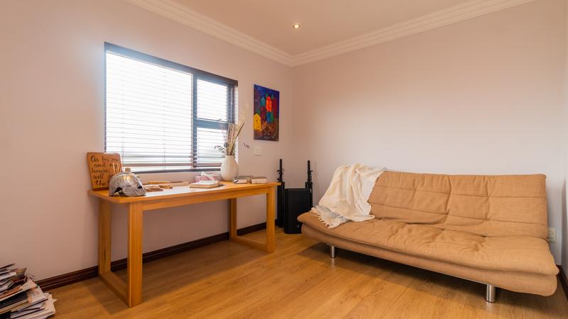 5 Bedroom Property for Sale in Midlands Estate Gauteng