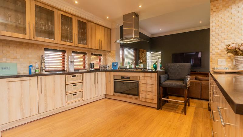 5 Bedroom Property for Sale in Midlands Estate Gauteng