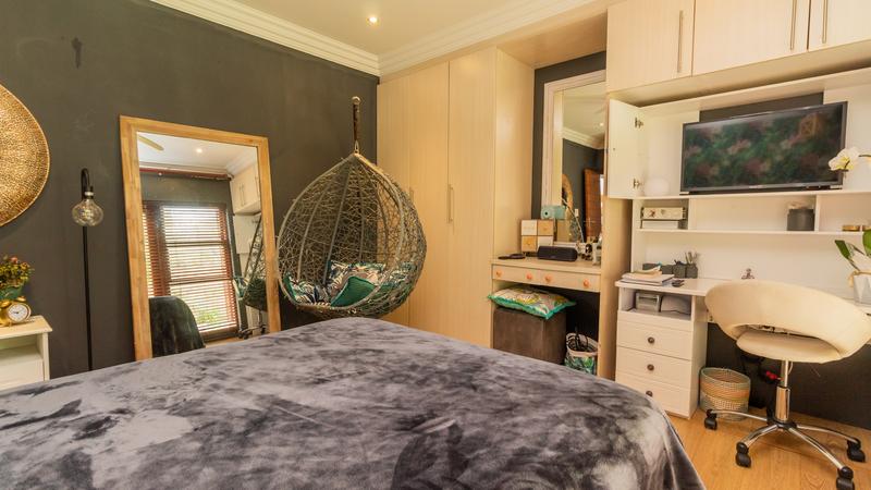 5 Bedroom Property for Sale in Midlands Estate Gauteng