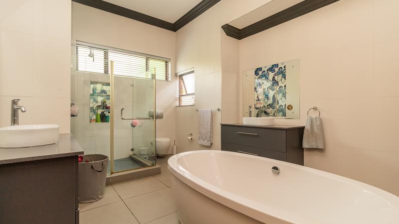 5 Bedroom Property for Sale in Midlands Estate Gauteng