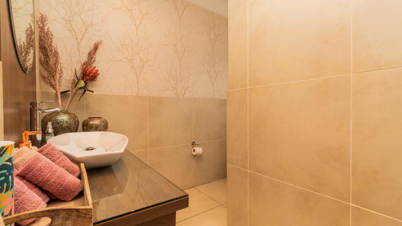 5 Bedroom Property for Sale in Midlands Estate Gauteng