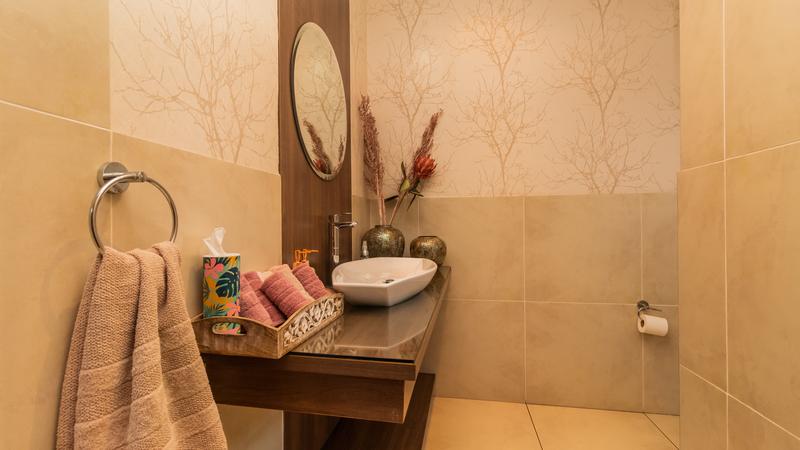 5 Bedroom Property for Sale in Midlands Estate Gauteng