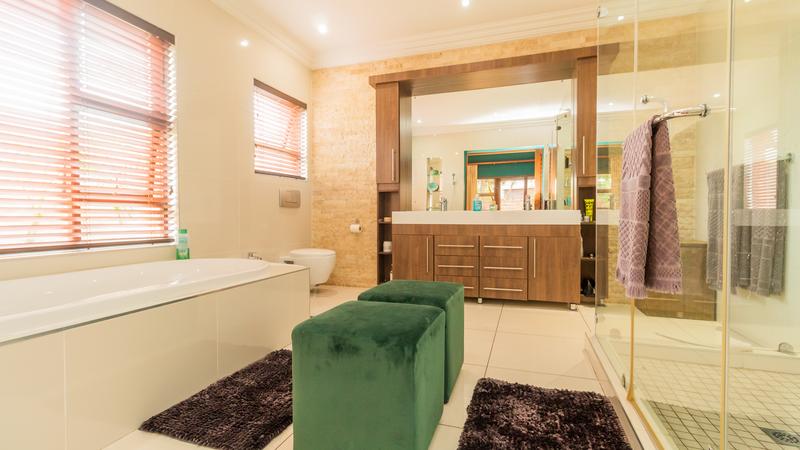 5 Bedroom Property for Sale in Midlands Estate Gauteng