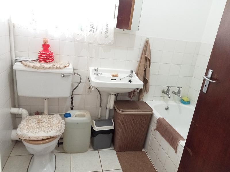 2 Bedroom Property for Sale in Vanderbijlpark CW Gauteng