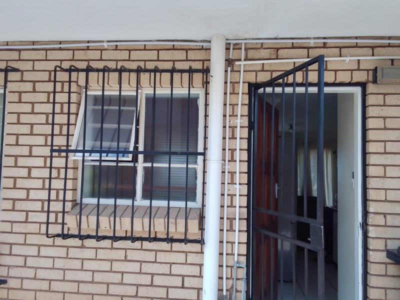 2 Bedroom Property for Sale in The Orchards Gauteng