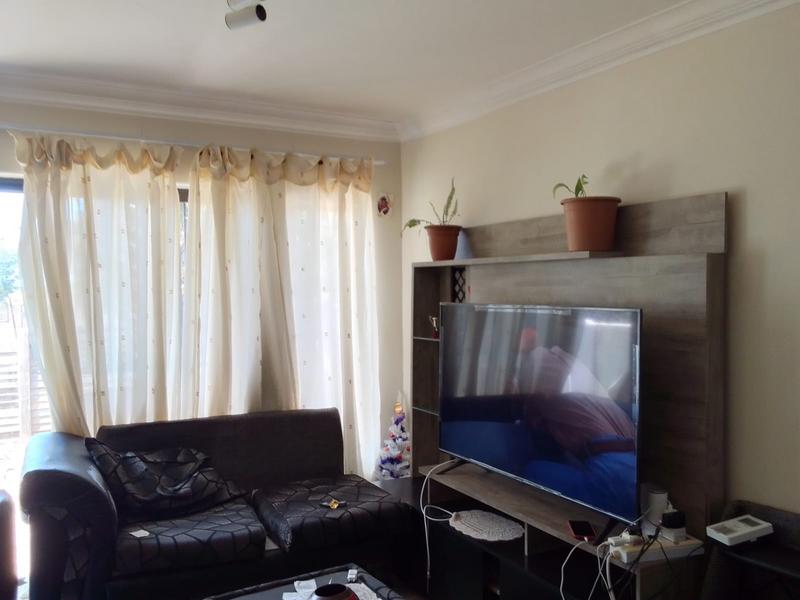 2 Bedroom Property for Sale in The Orchards Gauteng