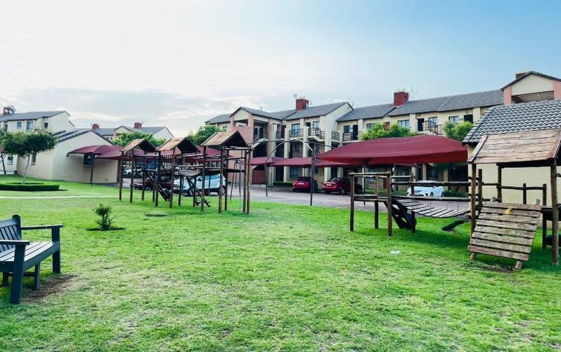 To Let 2 Bedroom Property for Rent in Noordwyk Gauteng