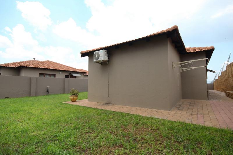 3 Bedroom Property for Sale in Thatchfield Gauteng