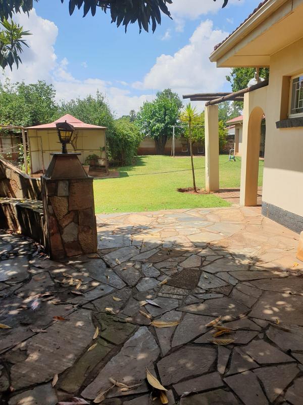 5 Bedroom Property for Sale in Carletonville Gauteng