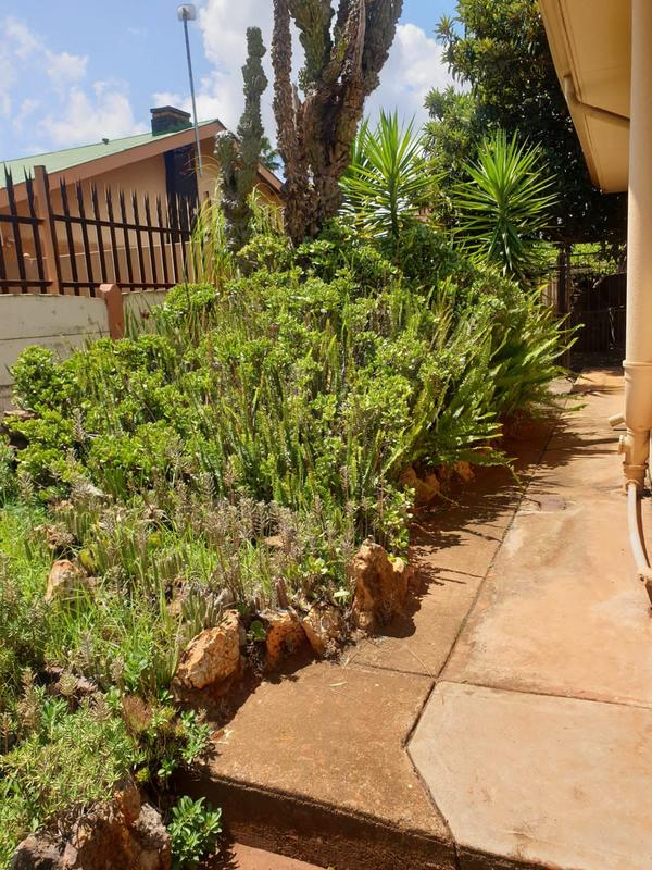 5 Bedroom Property for Sale in Carletonville Gauteng