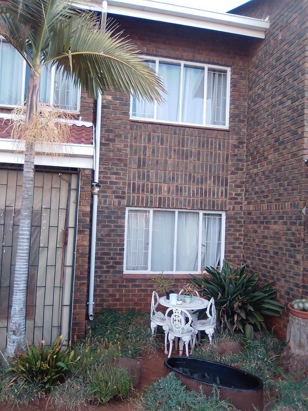 3 Bedroom Property for Sale in Clayville East Gauteng