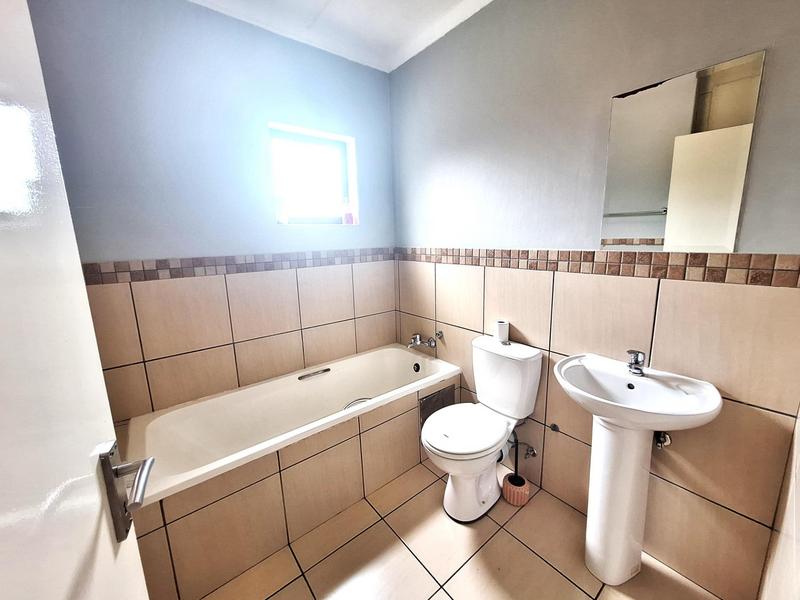 3 Bedroom Property for Sale in Barbeque Downs Gauteng