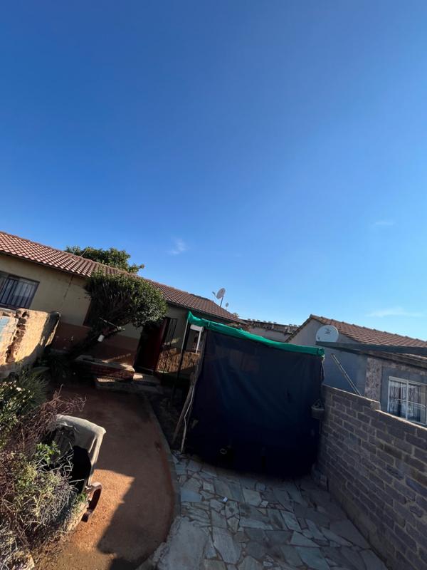 2 Bedroom Property for Sale in Olievenhoutbosch Gauteng