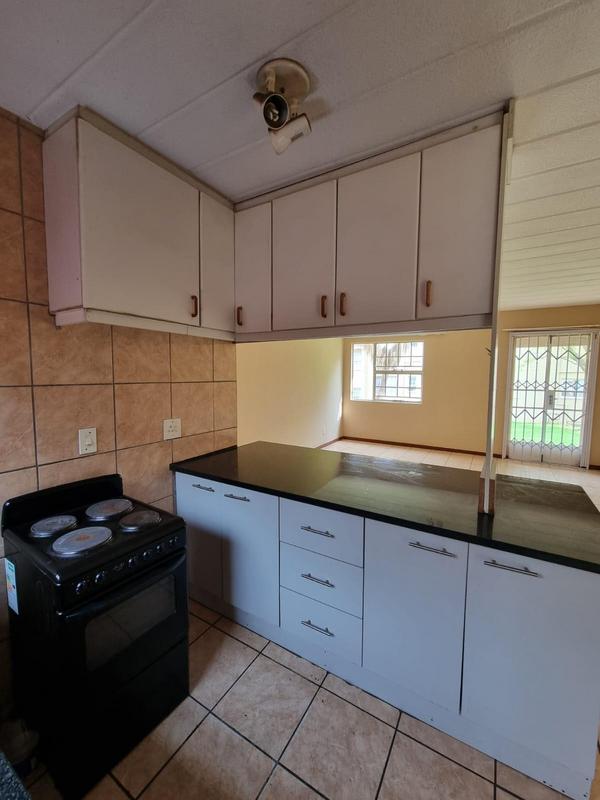 To Let 2 Bedroom Property for Rent in Vorna Valley Gauteng
