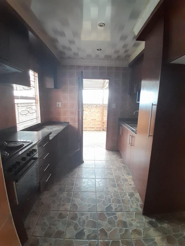 3 Bedroom Property for Sale in Lotus Gardens Gauteng