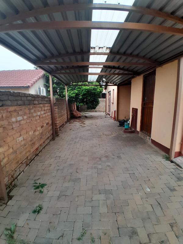 3 Bedroom Property for Sale in Lotus Gardens Gauteng