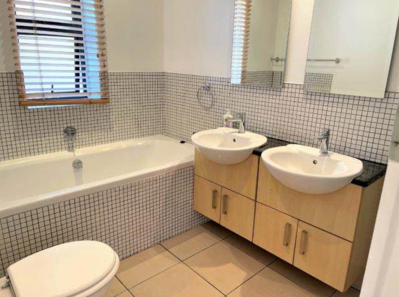 To Let 2 Bedroom Property for Rent in Sandown Gauteng