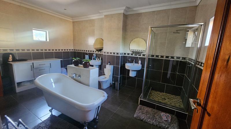 3 Bedroom Property for Sale in Zambezi Country Estate Gauteng