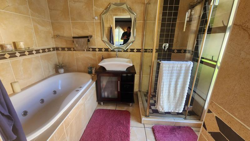 3 Bedroom Property for Sale in Zambezi Country Estate Gauteng