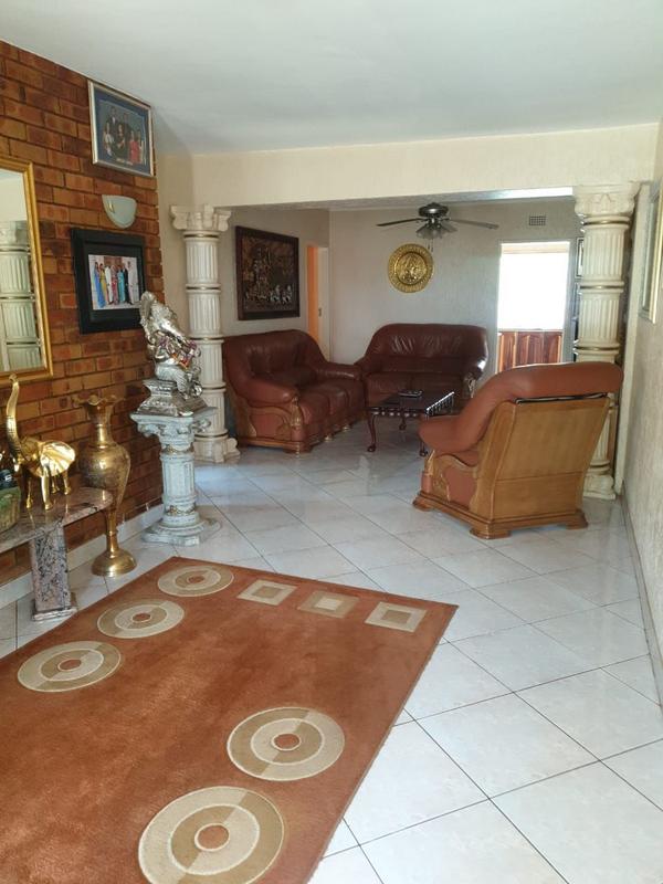 5 Bedroom Property for Sale in Lenasia Gauteng