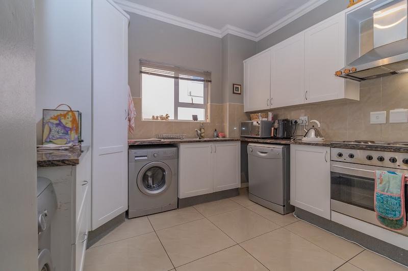 2 Bedroom Property for Sale in Greenstone Hill Gauteng