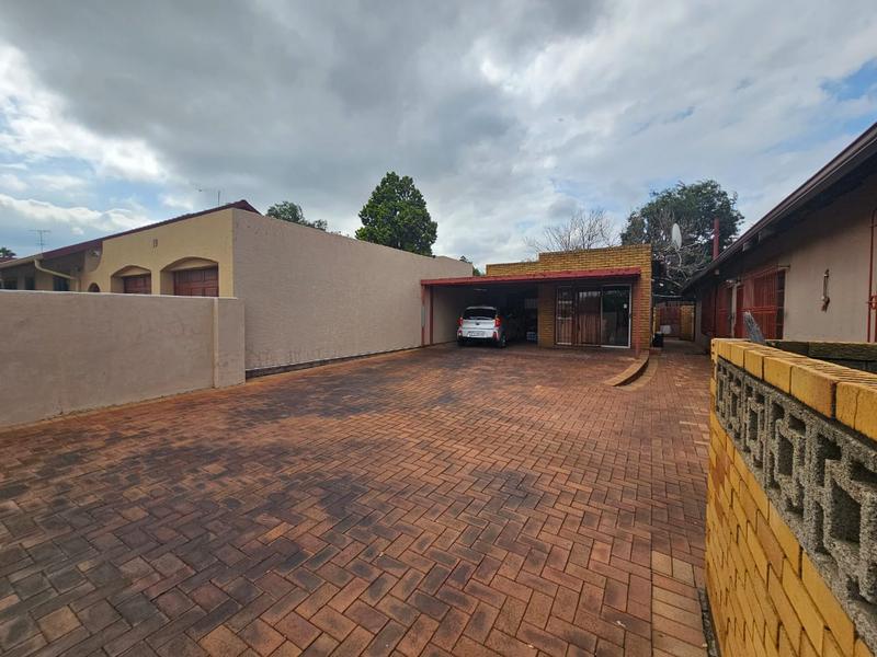 Commercial Property for Sale in Van Riebeeck Park Gauteng