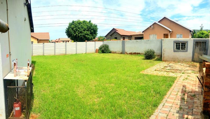 3 Bedroom Property for Sale in Kirkney Gauteng