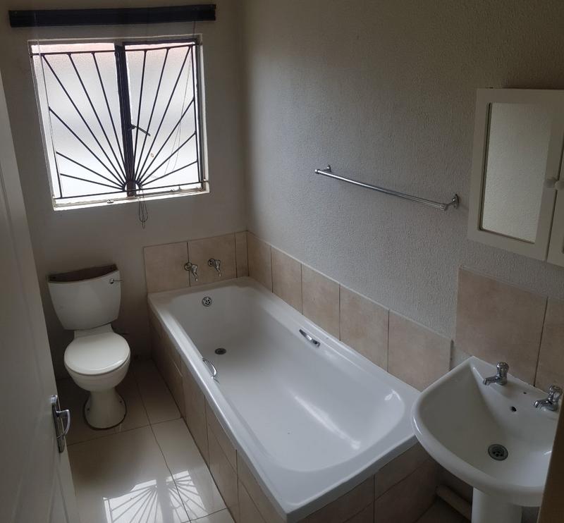 3 Bedroom Property for Sale in Kirkney Gauteng