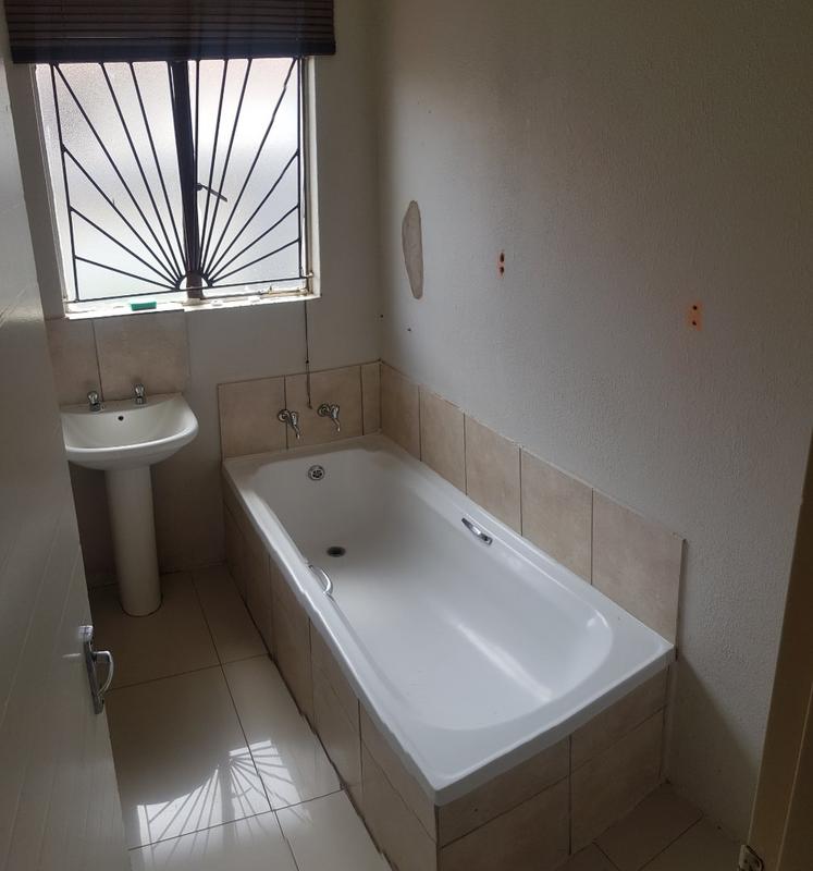 3 Bedroom Property for Sale in Kirkney Gauteng