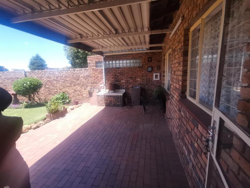 3 Bedroom Property for Sale in Sunward Park Gauteng