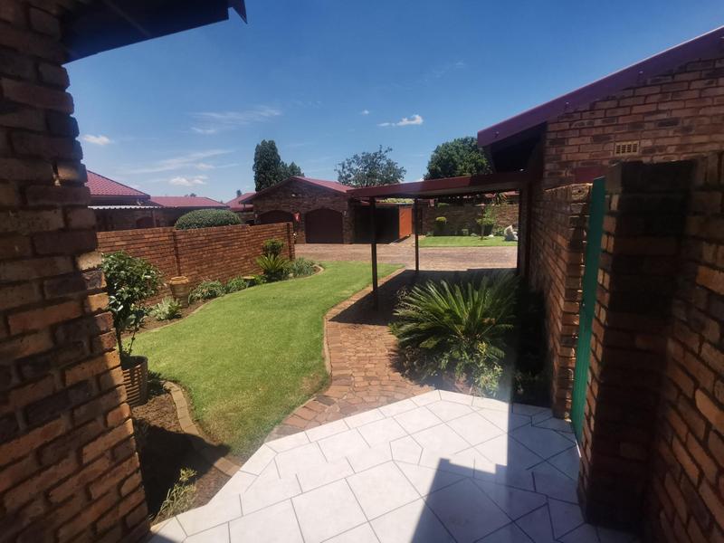 3 Bedroom Property for Sale in Sunward Park Gauteng