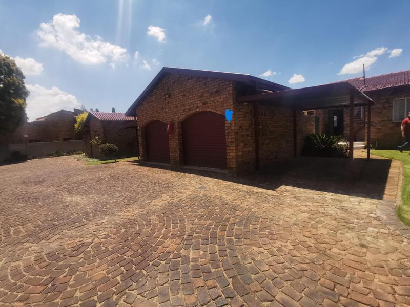 3 Bedroom Property for Sale in Sunward Park Gauteng