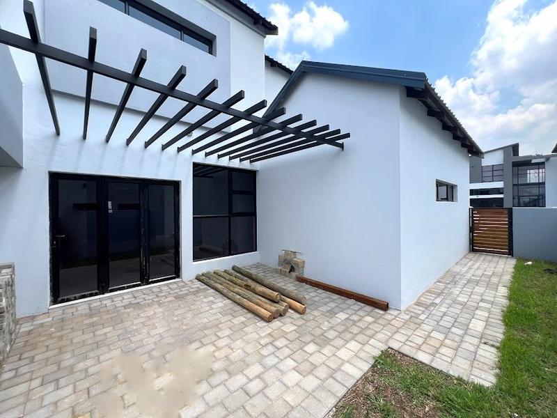 4 Bedroom Property for Sale in Six Fountains Residential Estate Gauteng