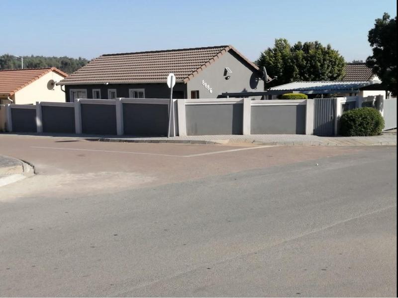 3 Bedroom Property for Sale in Olievenhoutbosch Gauteng