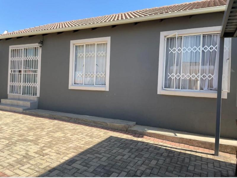 3 Bedroom Property for Sale in Olievenhoutbosch Gauteng