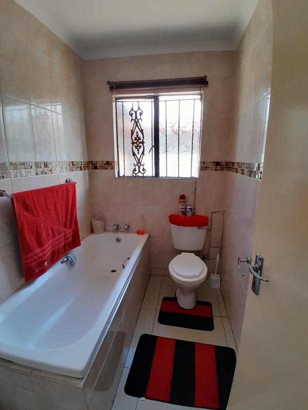 3 Bedroom Property for Sale in Lotus Gardens Gauteng