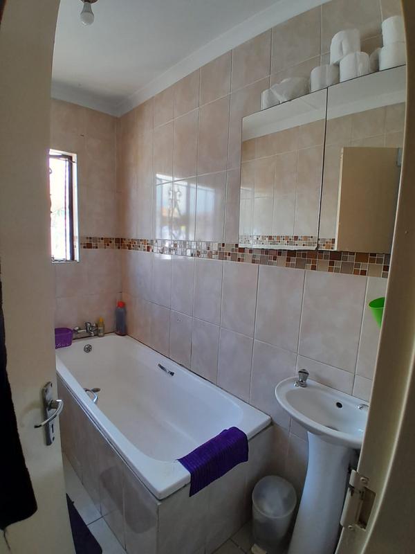 3 Bedroom Property for Sale in Lotus Gardens Gauteng