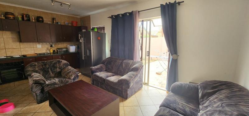 To Let 2 Bedroom Property for Rent in Eike Park Gauteng
