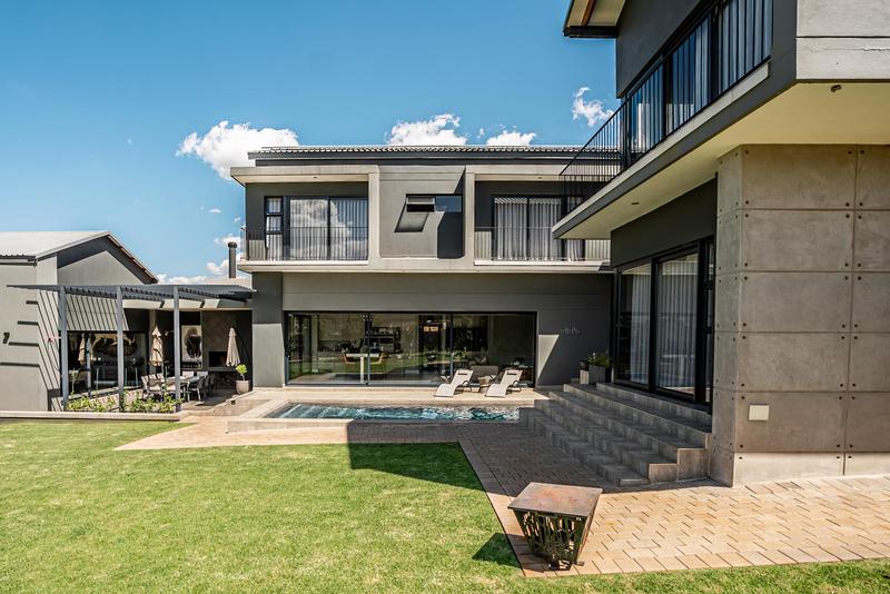 7 Bedroom Property for Sale in Midstream Ridge Gauteng