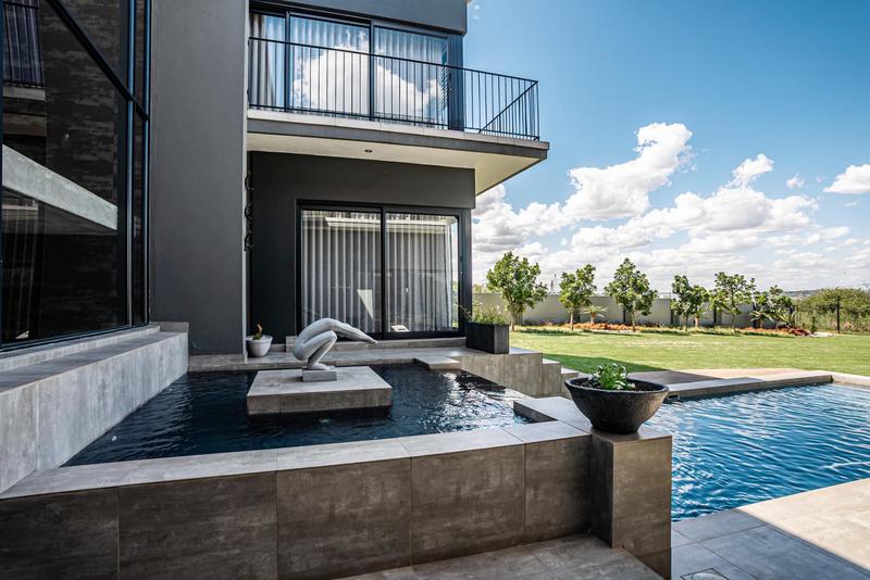 7 Bedroom Property for Sale in Midstream Ridge Gauteng