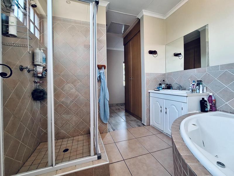 4 Bedroom Property for Sale in Moreleta Park Gauteng