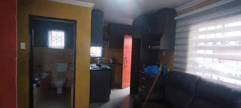 2 Bedroom Property for Sale in Daveyton Gauteng