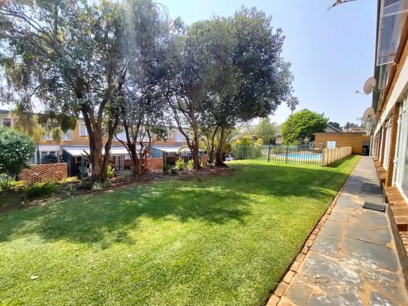 2 Bedroom Property for Sale in Eldoraigne Gauteng