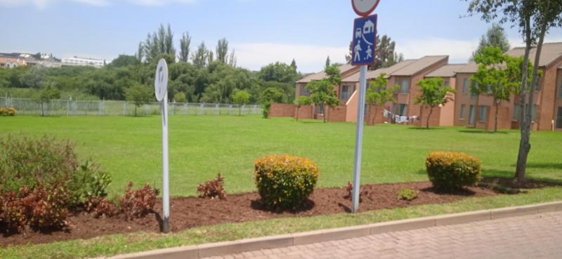 2 Bedroom Property for Sale in Erand Gardens Gauteng