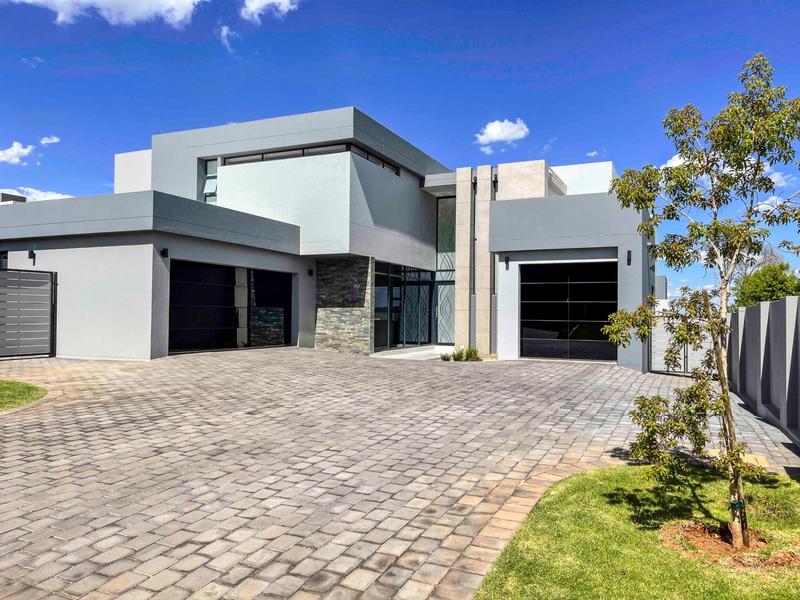 5 Bedroom Property for Sale in Midstream Ridge Gauteng