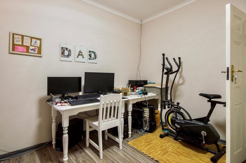 4 Bedroom Property for Sale in Alberante Gauteng