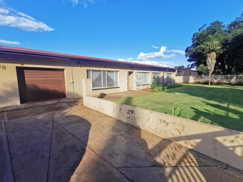 4 Bedroom Property for Sale in Meyerton Central Gauteng