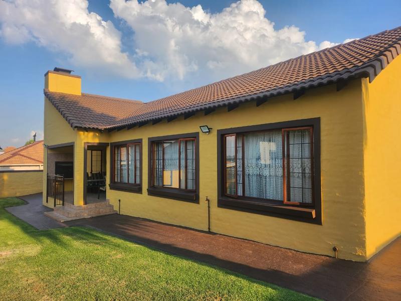 3 Bedroom Property for Sale in Thatchfield Gauteng